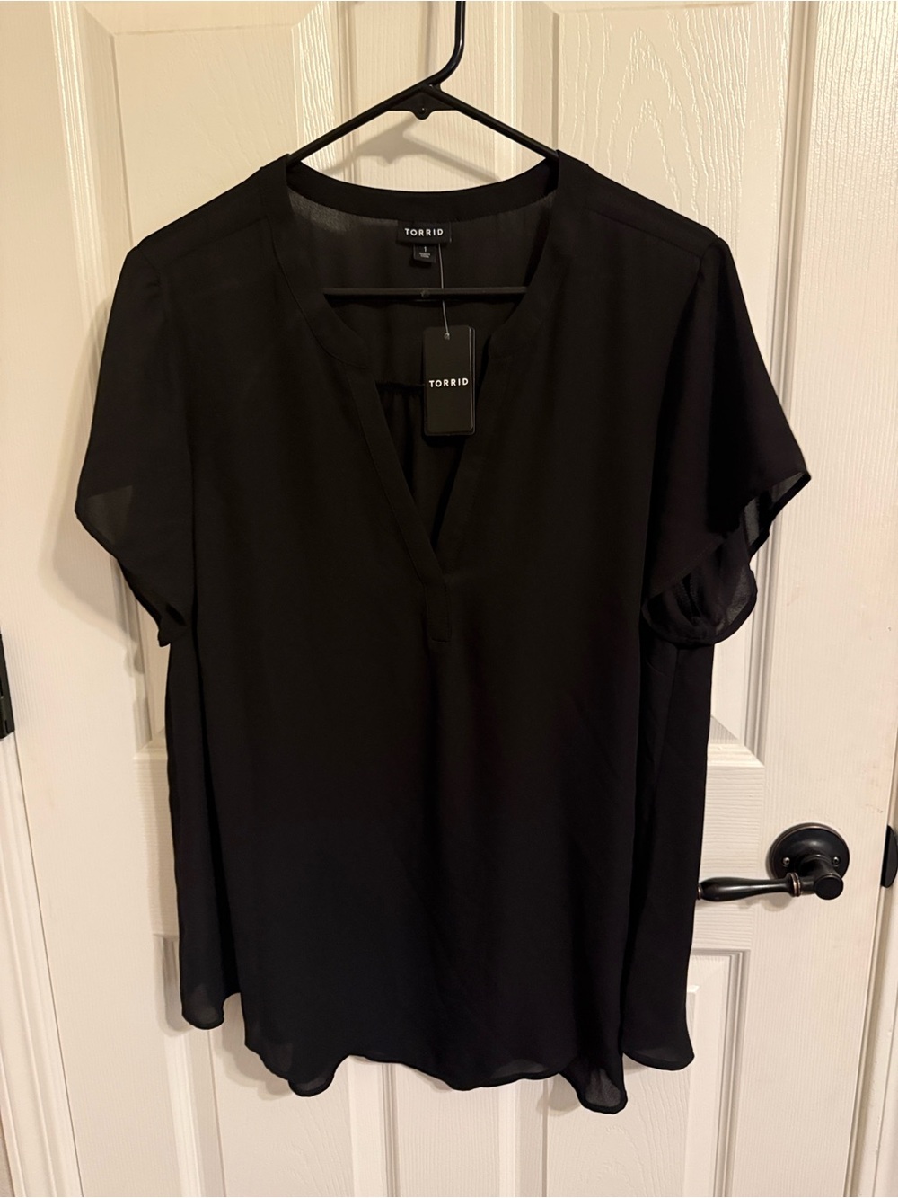 NWT Torrid Black Georgette Hi-Low Blouse Size 1 (14/16) Short Sleeve